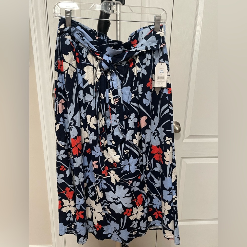 Floral. A line. Skirt.
